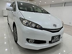 Toyota Wish 1.8 CVT Elegance 2015 White Push Start